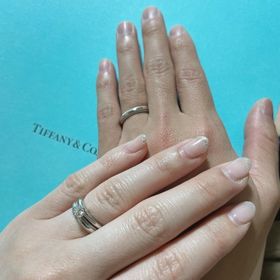 【ティファニー(Tiffany & Co.)の口コミ】 ブランドを重視して選びました。
あとは色です。
ティファニーブルーの色…