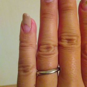 【STAR JEWELRY(スタージュエリー)の口コミ】 シンプルの中にも少しデザイン性があるのを探して色々なブランドを見て回…