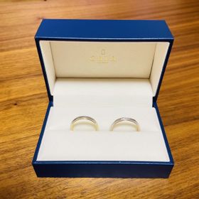 【GALA JEWELRY(ガラジュエリー)の口コミ】 結婚指輪を購入しました。シンプルながらも他にない個性的なデザインで、…