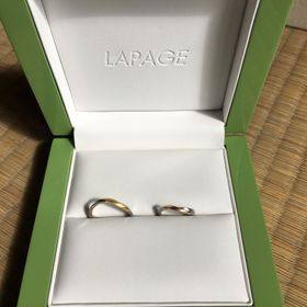 【LAPAGE(ラパージュ)の口コミ】 宝石をつけずにシンプルなものを希望していました。
宝石がない代わりに、…