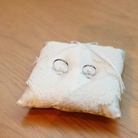 【銀座ダイヤモンドシライシの口コミ】 これから何年もつけていくものなので、シンプルで飽きがこないデザインを…