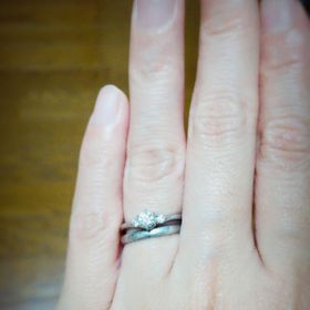 【銀座ダイヤモンドシライシの口コミ】 旦那様が先に婚約指輪を購入するためサプライズで通って選んでくれたので…