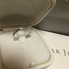 【STAR JEWELRY(スタージュエリー)の口コミ】 ダイヤの入った指輪で大き目のサイズまであるものを探していて、ウェイブ…