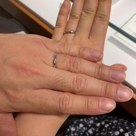 【銀座ダイヤモンドシライシの口コミ】 ネットで調べてから店舗に伺って実際に指輪を見ました！
シンプルで少しだ…