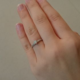 【RosettE(ロゼット)の口コミ】 結婚指輪はお揃いがよかったので、ペアリングだったところ。色合いはピン…