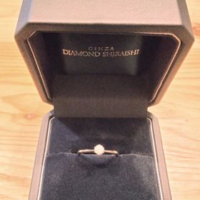 【銀座ダイヤモンドシライシの口コミ】 指輪の着け心地とダイヤモンドの質、アフターサービスが決めてです。ダイ…