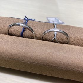 【PILOT BRIDAL(パイロットブライダル)の口コミ】 デザインはシンプルが決め手で2人とも好みが一致していたのであっという間…