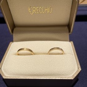 【ORECCHIO(オレッキオ)の口コミ】 インターネットで結婚指輪を調べていたら、2人とも気に入ったものがあり、…
