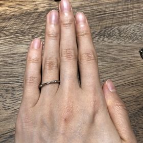 【ith(イズ)の口コミ】 超細身デザインです。1.8ミリとの事。細すぎて物足りないひとは2ミリまで…