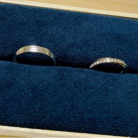 【出雲結(いずもゆい)の口コミ】 指輪のデザインがとてもシンプルで可愛くてすごくいいと思い選ばせて頂い…