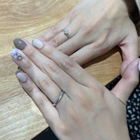 【出雲結(いずもゆい)の口コミ】 二人とも、デザインがシンプルで日常的につけやすい物が良いと思っており…