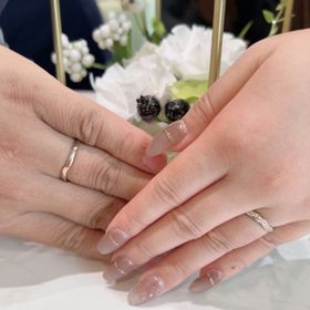 【LAPAGE(ラパージュ)の口コミ】 周りの友達の結婚指輪を見た時、みんなプラチナ一色でどれも同じに見えて…