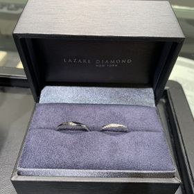 【ラザール ダイヤモンド(LAZARE DIAMOND)の口コミ】 ダイヤモンドの輝きとデザインがいいなと思いました。数ブランドの指輪の…