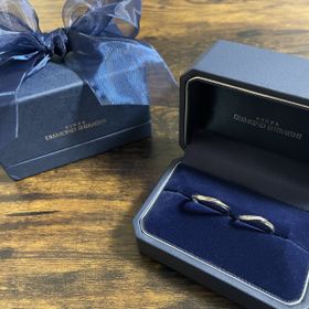 【銀座ダイヤモンドシライシの口コミ】 シンプルなデザインのものを探していました！お店のスタッフさんが私の指…