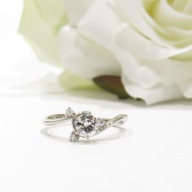 【輪-RIN-の口コミ】 相手が他とあまり被らないようなデザインが好きとあって、さがしたところ…