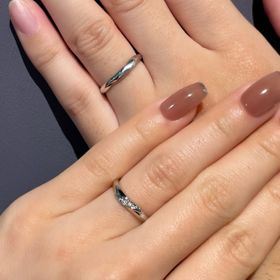 【AFFLUX(アフラックス)の口コミ】 ゆびわの幅（太さ）が丁度良く、シンプルで指が綺麗に見えるデザインに惹…