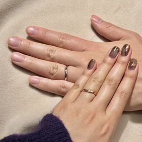 【GALA JEWELRY(ガラジュエリー)の口コミ】 気になったデザインはその場で試着することができました。
ひとつひとつデ…