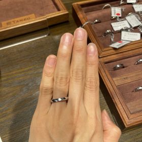 【TANZO.(鍛造指輪)の口コミ】 セミオーダーで自分の好きなデザインにできると思います。シンプルなデザ…