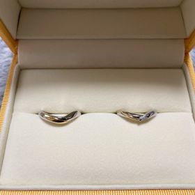 【ケイウノ ブライダル(K.UNO BRIDAL)の口コミ】 初めはティファニーで作りたいと思っていたのですが、指のサイズが4.5号と…