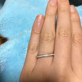 【ラザール ダイヤモンド(LAZARE DIAMOND)の口コミ】 ハーフエタニティに憧れがあり、アプローズと迷いましたが控えめなこちら…
