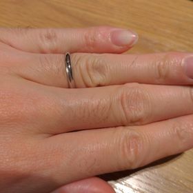 【出雲結(いずもゆい)の口コミ】 シンプルだけど、他の指輪にはないデザインだと思いました。また、一つ一…