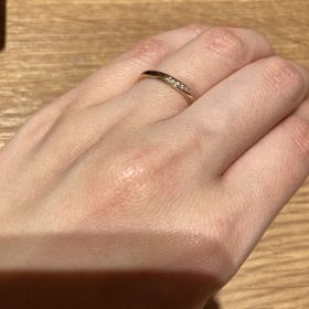 【出雲結(いずもゆい)の口コミ】 元々、石などでゴテゴテしている指輪にはしたくなかったのもあり、指輪の…