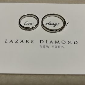 【ラザール ダイヤモンド(LAZARE DIAMOND)の口コミ】 指輪のデザインがシンプルなものを求めていた中で、ダイヤモンドが横から…