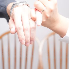 【ラザール ダイヤモンド(LAZARE DIAMOND)の口コミ】 毎日付けるものなのでシンプルで着け心地が良く、
長年使うものなので飽き…