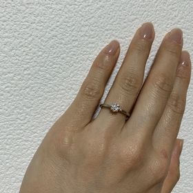 【YUKA HOJO(ユカホウジョウ)の口コミ】 もともと、ユカホウジョウさんの指輪が彼女が可愛いと言っていて、そのブ…