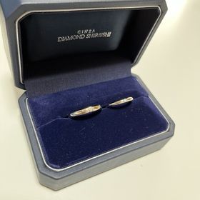 【銀座ダイヤモンドシライシの口コミ】 ・シンプルで飽きの来ないデザインだったこと
・実際に試着してみて指を動…