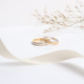 【鶴(mikoto)の口コミ】 私たちらしい、人と被らない結婚指輪を探していてこの結婚指輪にすること…