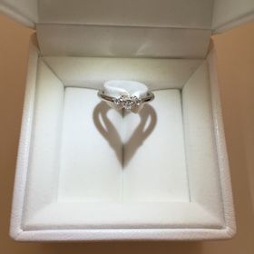 【STAR JEWELRY(スタージュエリー)の口コミ】 このハートシェイプダイヤが決め手です。たくさんのブランドを見たのです…