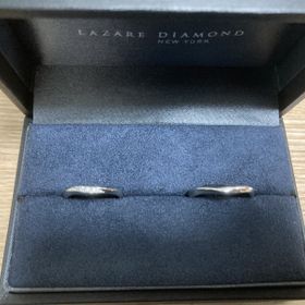 【ラザール ダイヤモンド(LAZARE DIAMOND)の口コミ】 シンプルなデザインを探して来店しました。数ある指輪の形の中から、シン…