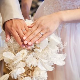 【ヴァンドーム青山(VENDOME AOYAMA)の口コミ】 指輪のデザインが決め手です。あまり派手ではないものの、存在感はあり、…