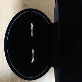 【Something Blue(サムシングブルー)の口コミ】 出来るだけ低予算で、出来るだけ丈夫なプラチナ高めで、細すぎず、地味過…