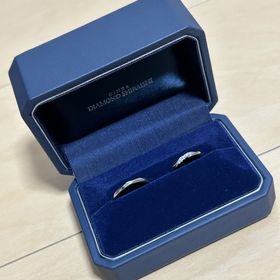 【銀座ダイヤモンドシライシの口コミ】 婚約指輪はお断りしていたため(新築費用に回すため)、他とは異なる輝きの…