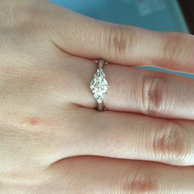 【GALA JEWELRY(ガラジュエリー)の口コミ】 ダイヤの4Cが大手のジュエリーブランドが3倍近くで売っている質のものでも…