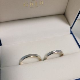 【GALA JEWELRY(ガラジュエリー)の口コミ】 シンプルすぎず、派手すぎず、というデザインを探していたので、いろいろ…