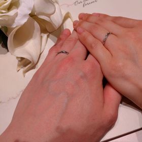 【アイプリモ(I-PRIMO)の口コミ】 シンプルで派手すぎないデザインで、試着した時に指に馴染んだにで心惹か…