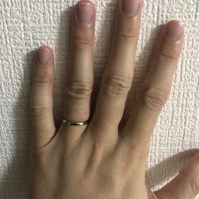 【銀座ダイヤモンドシライシの口コミ】 デザインはシンプルなものが良く、ウェーブがかかったものや丸みを帯びた…