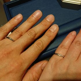 【銀座ダイヤモンドシライシの口コミ】 最終的には妻が気に入ったことが決め手ですが、私もシンプル且つエレガン…