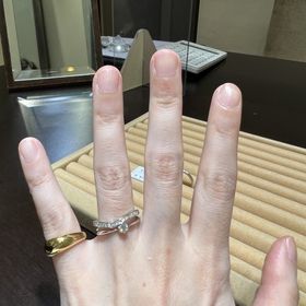 【TRECENTI(トレセンテ)の口コミ】 シンプルなデザイン性で指輪のハメ心地が他のブランドにくらべるとはめた…