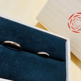 【出雲結(いずもゆい)の口コミ】 ウェーブのかかったようなデザインと商品のブランドコンセプトの「2人の間…