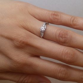 【アイプリモ(I-PRIMO)の口コミ】 華やかさがあって、パーティーや友人の結婚式等に呼ばれた時にも付けてい…