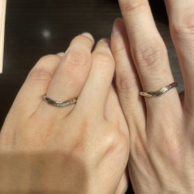 【ケイウノ ブライダル(K.UNO BRIDAL)の口コミ】 セミオーダーでもう少しこうだったらいいが叶う指輪でした。裏側はデザイ…