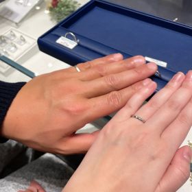 【銀座ダイヤモンドシライシの口コミ】 ダイヤなし、シンプルなものを探しており、予約時からアノリューに惹かれ…