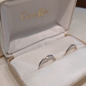 【Ginza Rim(銀座リム)の口コミ】 婚約指輪はなしにしたので、ダイヤが入っているデザインのものを考えてい…