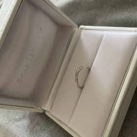 【STAR JEWELRY(スタージュエリー)の口コミ】 婚約指輪はあらかじめいらないと言っていました。その分結婚指輪はシンプ…