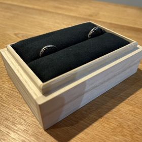 【出雲結(いずもゆい)の口コミ】 デザインが他社にはあまりないものだったため、一目惚れでした。男性側の…