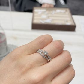 【TASAKI(タサキ)の口コミ】 ピアチェーレ ソリティア パヴェ リングを試着させていただきました。
細…